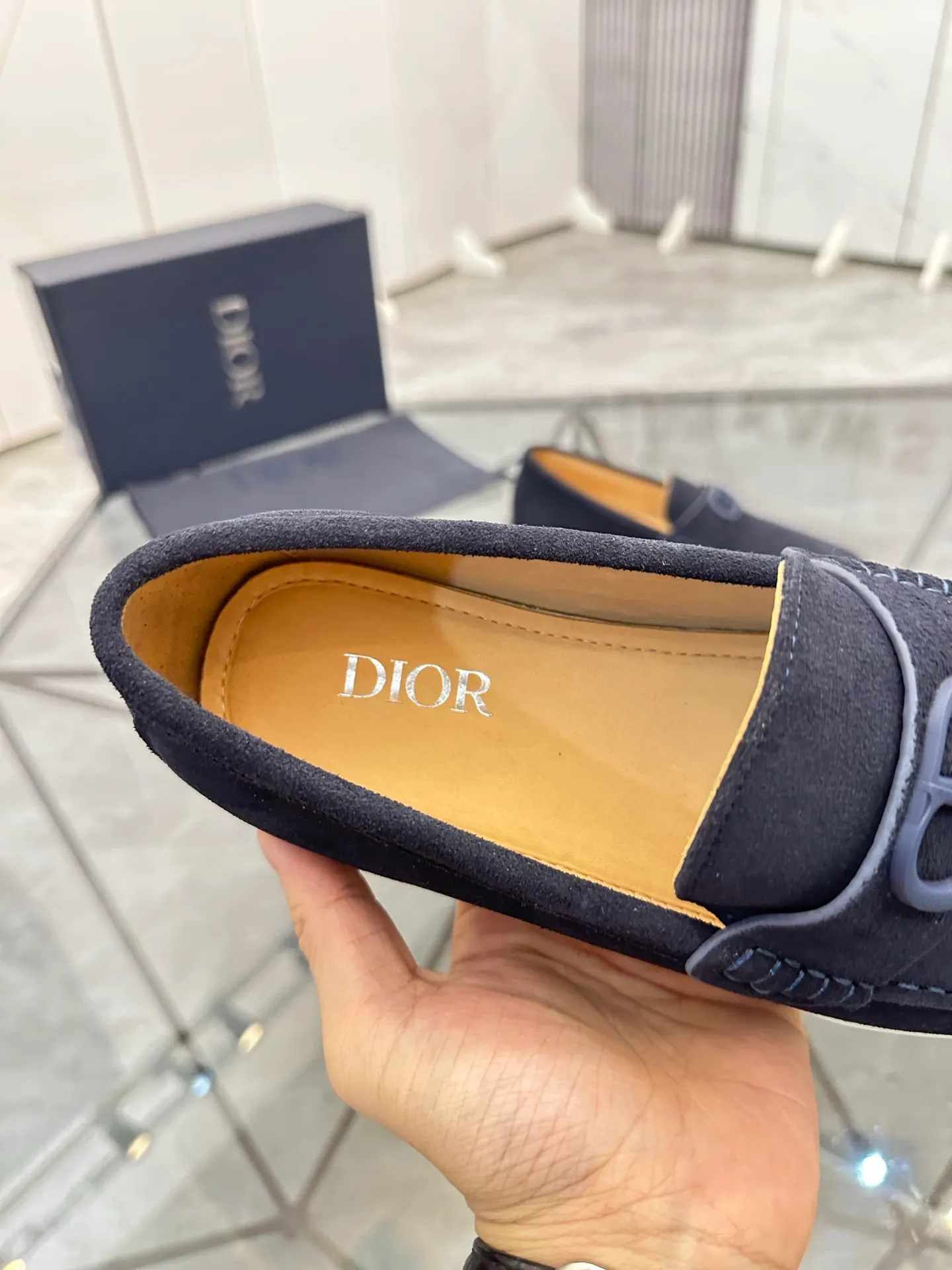 Selling men's shoes 💰: 💰P440¥ Product trademark: Dio* "Dior*" slip-on shoes Regular size: 39-44 (can be customized to 45.46) Product materials: imported nubuck leather upper, cowhide lining, original outsole. Number: 628